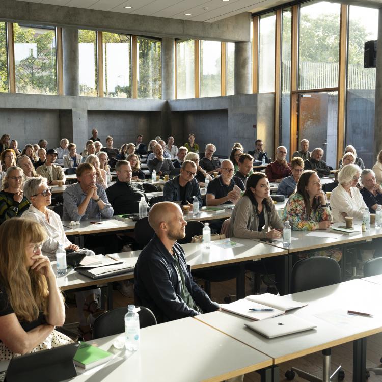 Participants at an EE Event