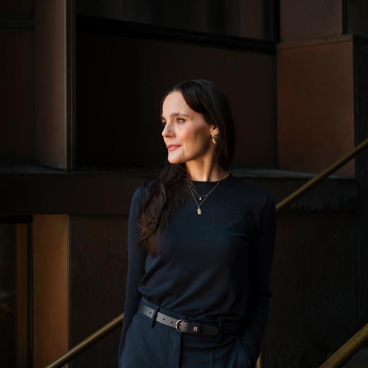 Portrait of Trine Oliveri fra siden