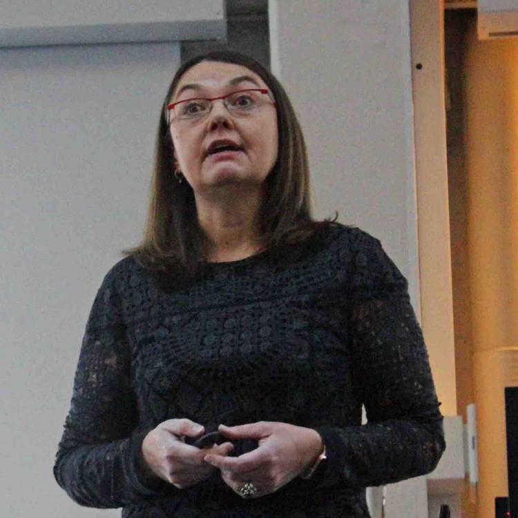 Silviya Svejenova taler ved eventet Agile And Adaptive Leadership