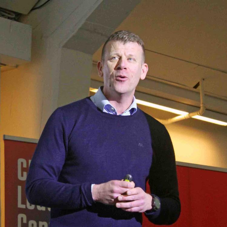 Christian Lauritzen taler ved eventet Agile And Adaptive Leadership