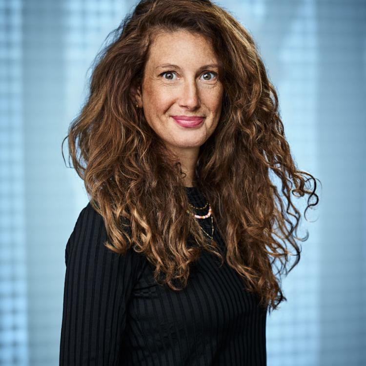 Portrait of staff member from MBA at CBS Vera Seriese