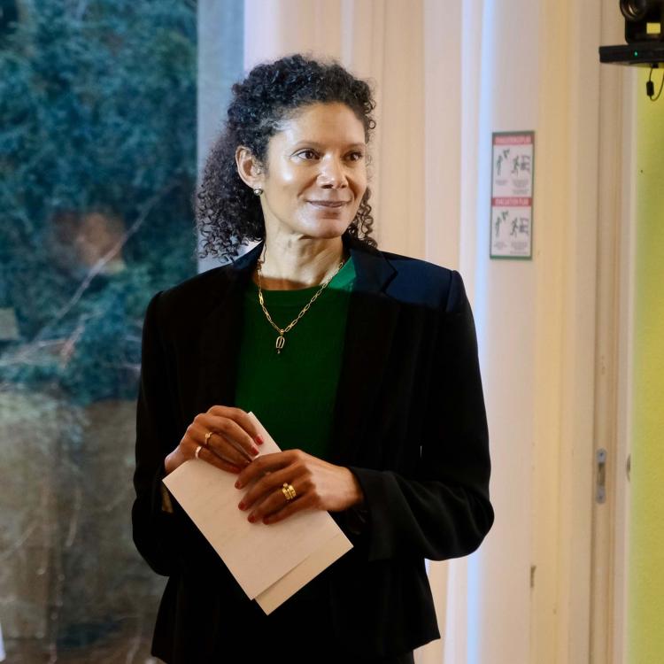 Rikke Rønholt Albertsen speaking at Executive Education event, from cycler to ceo