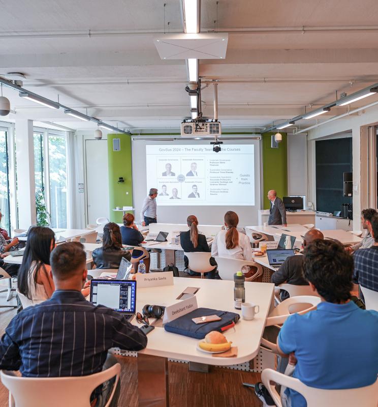 Full-time MBA participants in class.