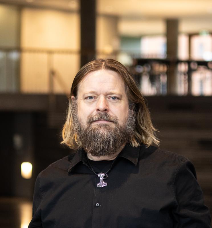 Portræt af Mogens Kamp Justesen