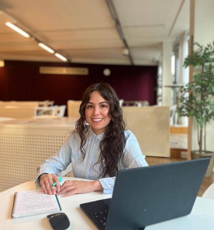 Portrait of Claudia Stefanie Cardenas, alumni from FTMBA