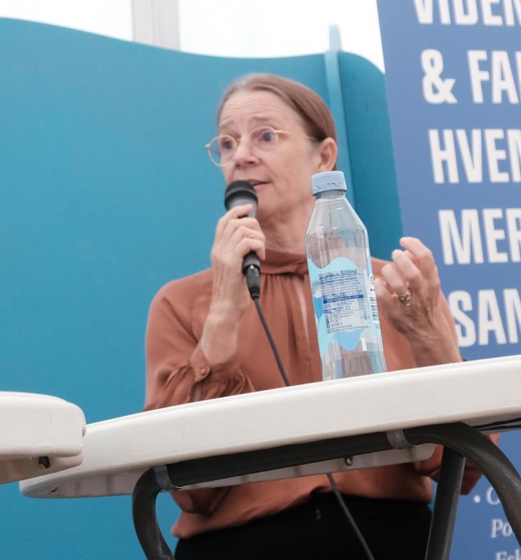 CBS Professor Nanna Mik-Meyer taler om viden på Folkemødet 2026