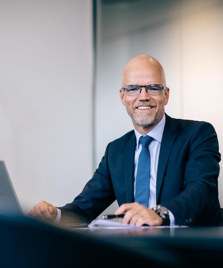 Portræt af Jørn Steenfeldt