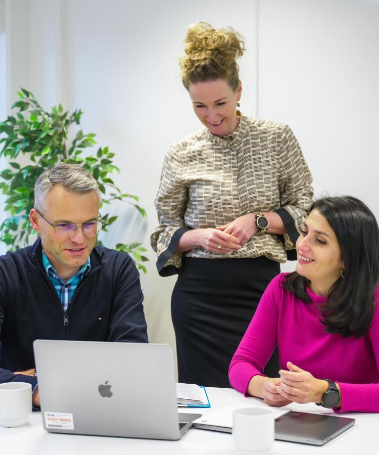 EMBA participants during group work at Raavarebygningen