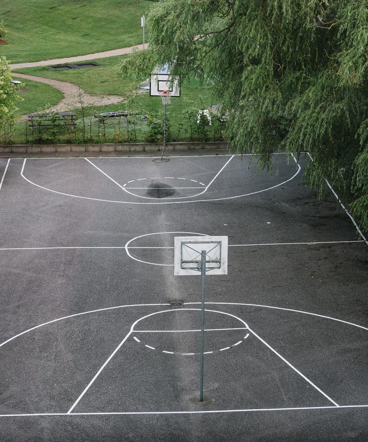 Kathrine kollegiet basketball court