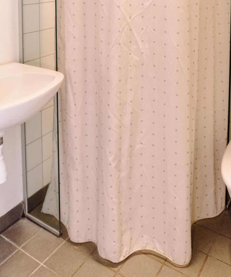 Kathrine kollegiet bathroom