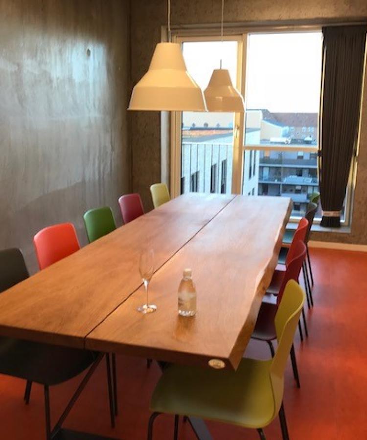 Nimbusparken common area table view