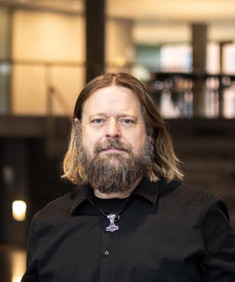 Portræt af Mogens Kamp Justesen