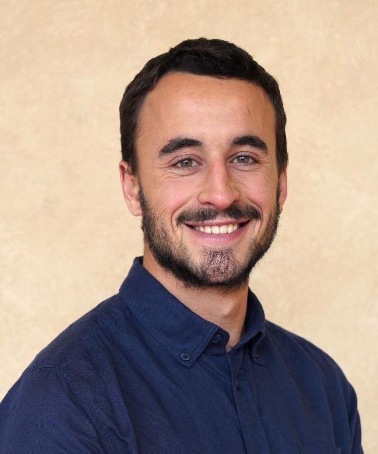 Portrait of Manuel Alvariño