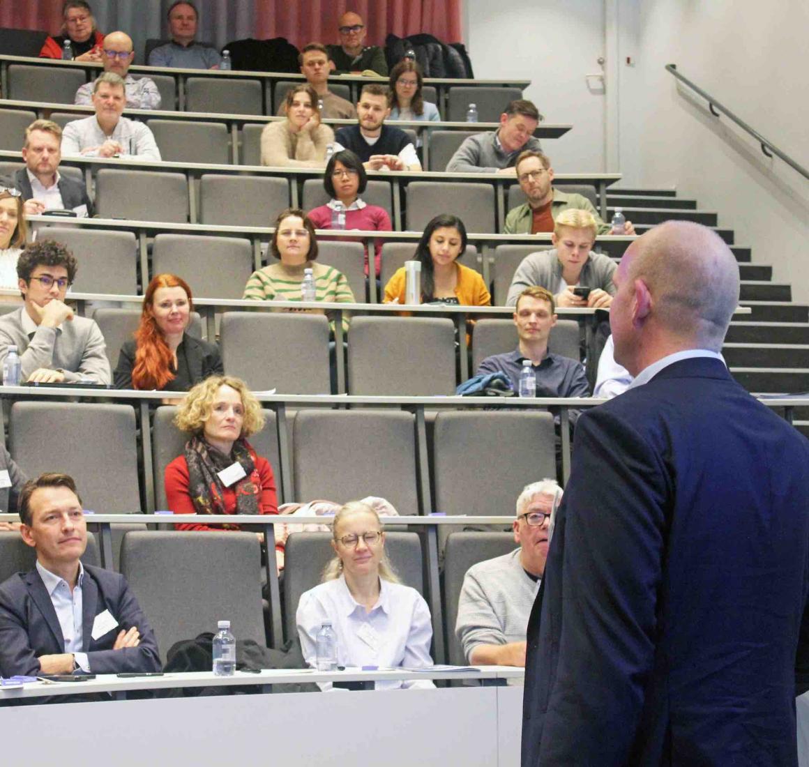 Publikum til Executive Education eventet, A career with AI as a companion