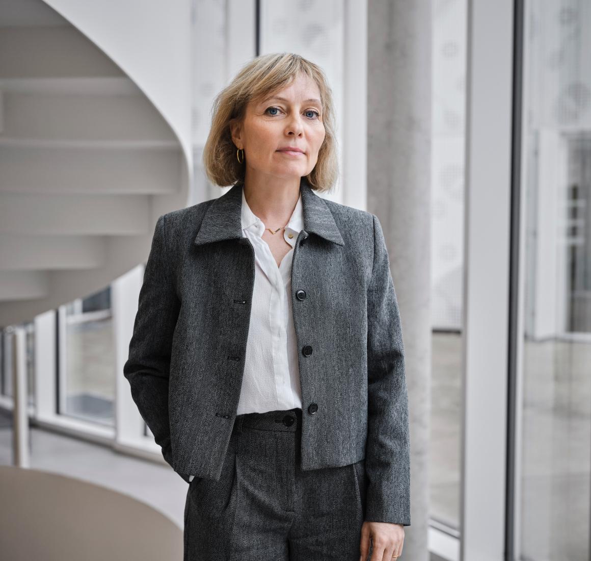 Portræt af MPG-alumne Ida Strand, i sin lederrolle hos Kræftens Bekæmpelse