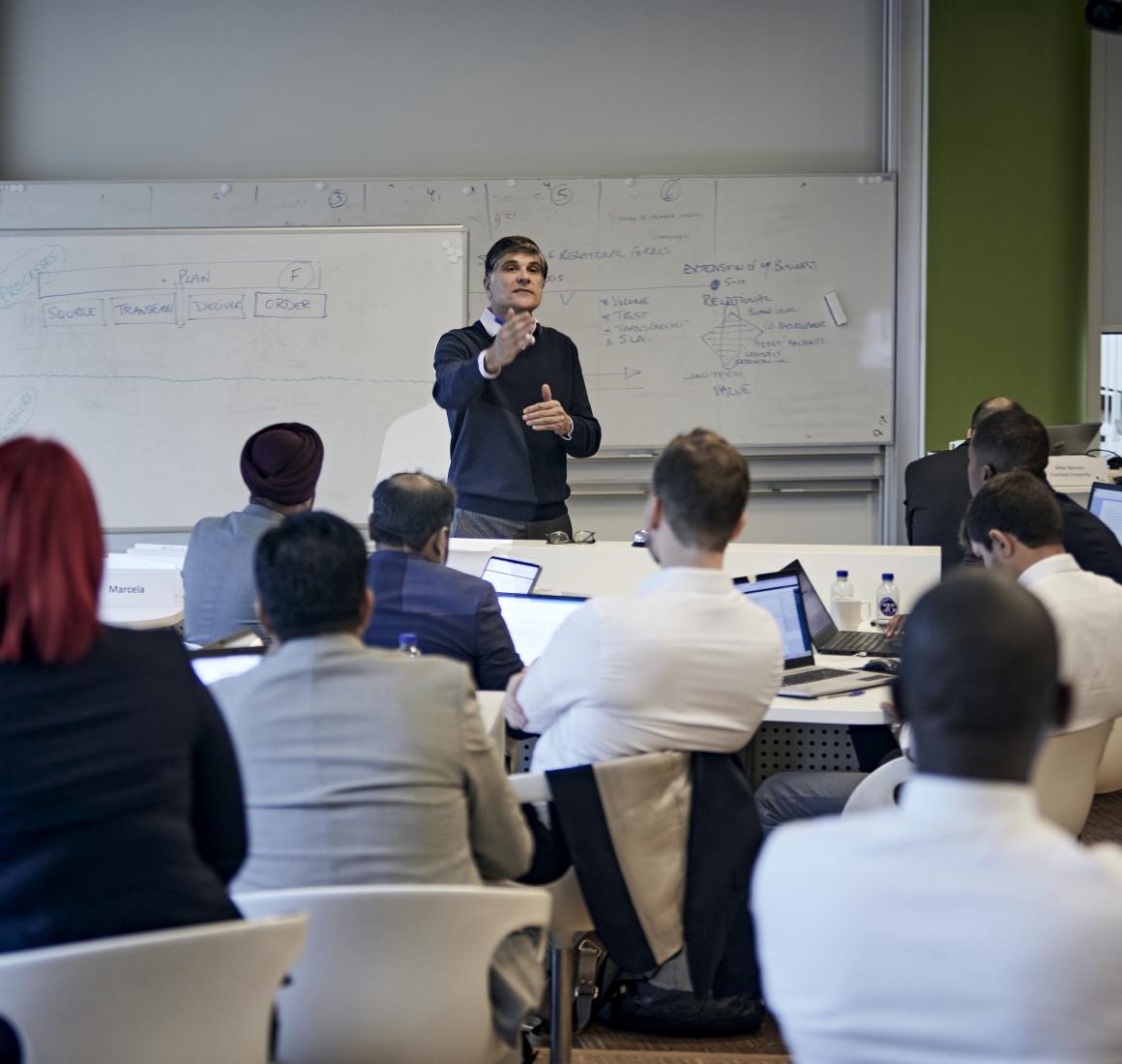 Blue MBA lecture on Supply Chain in progress