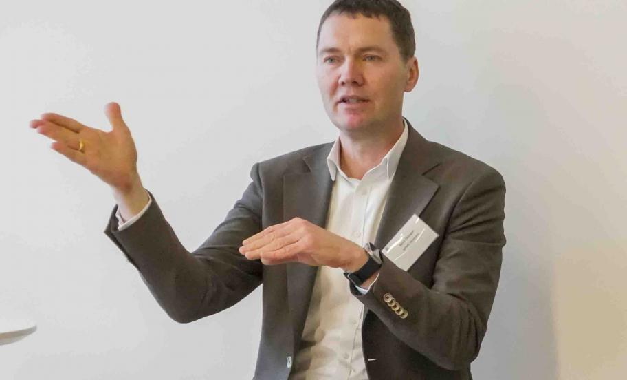 Bent Dalager speaking at Executive Education event, The business of quantum