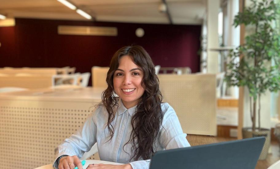 Portrait of Claudia Stefanie Cardenas, alumni from FTMBA